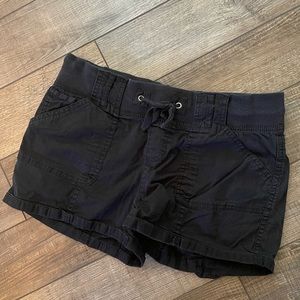 Maurices: Black Stretch Tie Waist Cargo Shorts, Size L